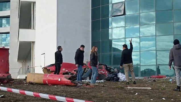 Muğla’da hastaneye çarpan ambulans helikopter düştü: 4 kişi öldü