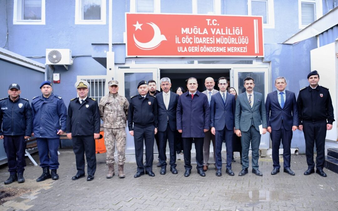 Muğla Valisi Dr. İdris Akbıyık Ula Geri Gönderme Merkezi’nde İnceleme ve Denetimlerde Bulundu