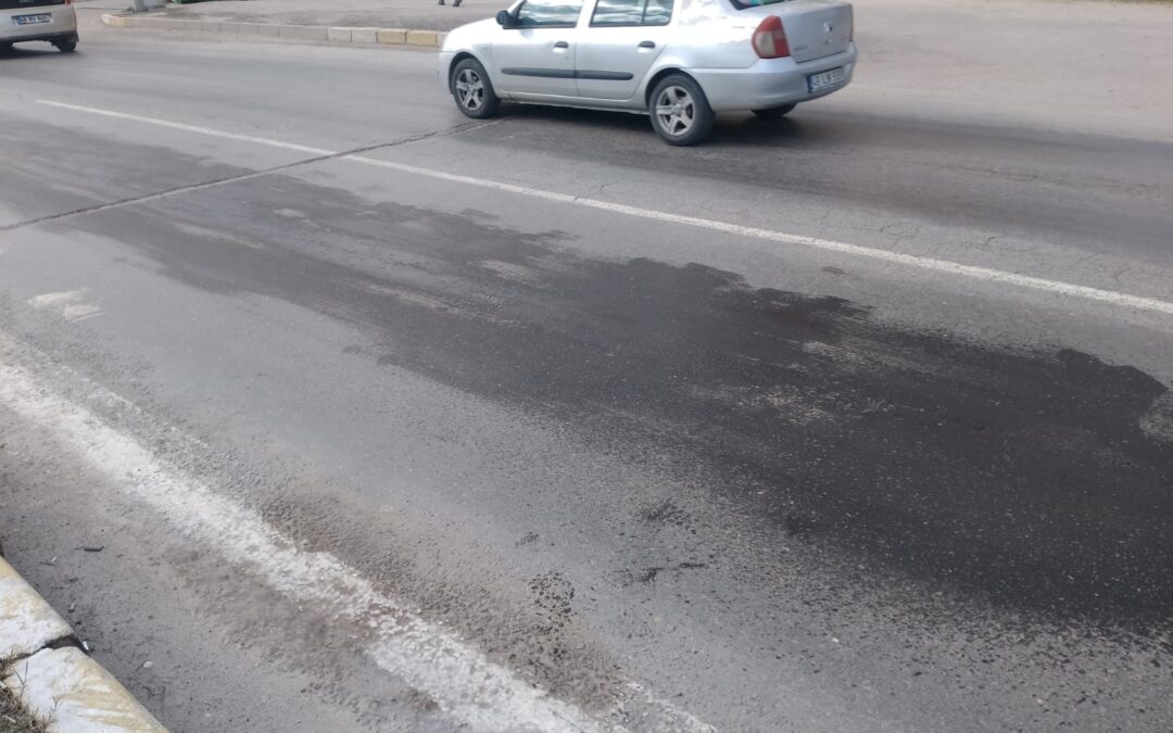 Yola Dökülen Yağ Kazaya Sebep Oldu