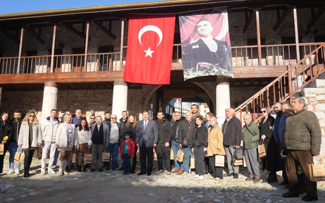 BAŞKAN TOPUZ BASIN EMEKÇİLERİYLE BİR ARAYA GELEREK 10 OCAK ÇALIŞAN GAZETECİLER GÜNÜ’NÜ KUTLADI