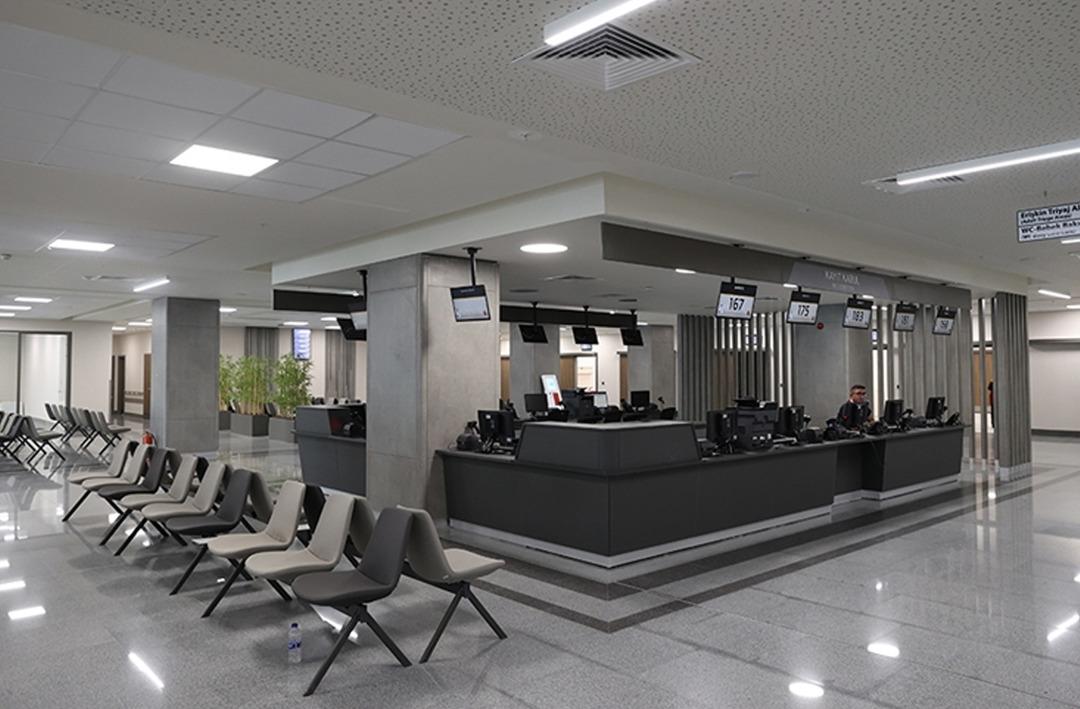 Sağlıkta yeni düzenleme! Milyonları ilgilendiriyor... O ücret düşürüldü