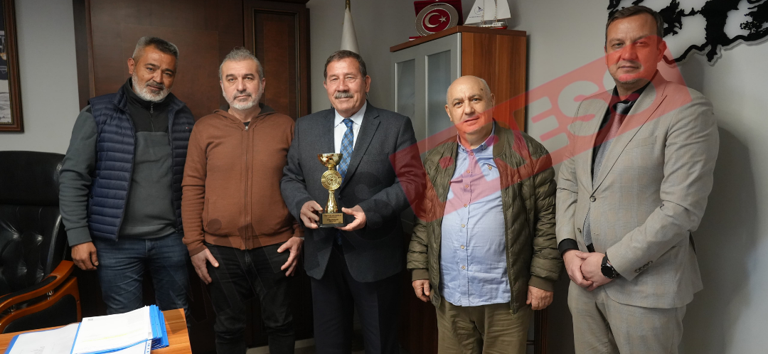 Milas Belediyespor Briç Takımı Üçüncülük Kupası İle Birlikte Başkan Topuz’u Ziyaret Etti