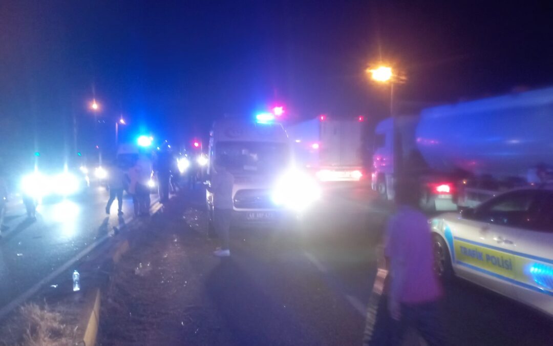 Bodrum-Milas Karayolunda Gece Yarısı Feci Kaza: 1 Kişi Hayatını Kaybetti, 2 Yaralı