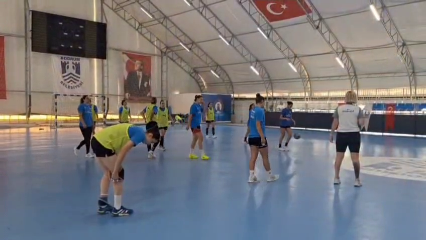 “Denizin Kızları” Yeni Sezona Hızlı Başladı: Yalıkavak Spor Hedef Büyüttü