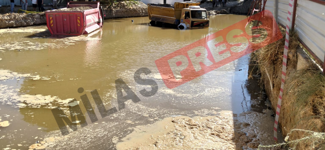 Hacıapti Mahallesi Kışla Caddesi Göle Döndü