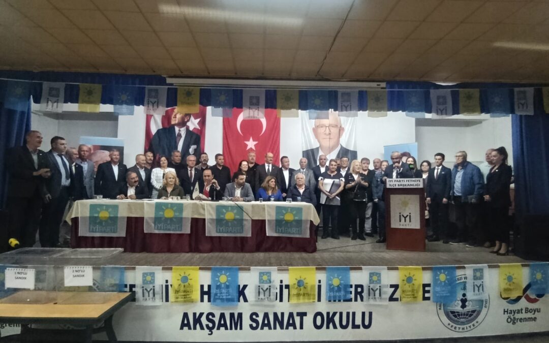İYİ Parti Fethiye İlçe Kongresi Yoğun Katılımla Gerçekleşti: Turgutoğulları Güven Tazeledi