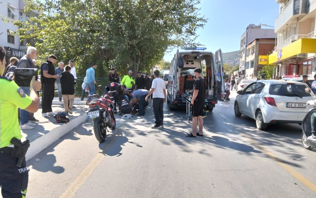 Milas’ta Motosiklet Kazası: Yolun Karşısına Geçen Öğrenci Yaralandı