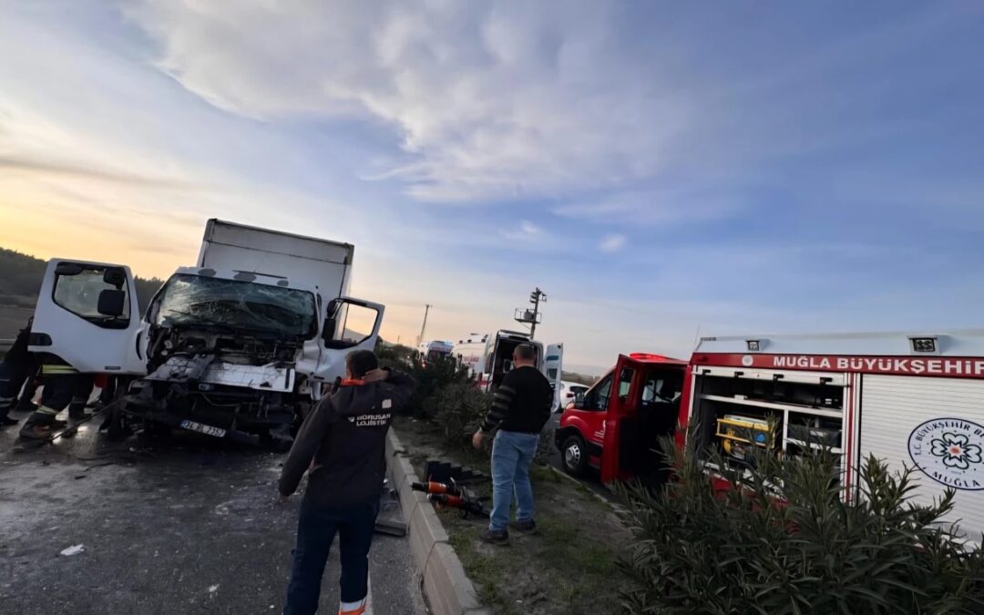 Bodrum–Milas Karayolunda Kamyon ile Tır Çarpıştı: Biri Ağır İki Yaralı