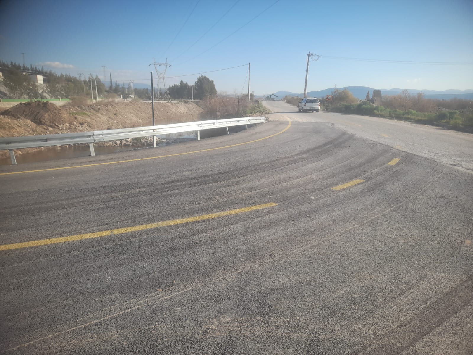 avsar-mahallesine-ulasimi-saglayan-kopru-tamamlandi-ve-hizmete-acildi