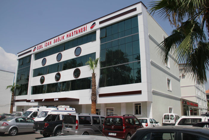 Milas’ta Marketin Kasap Bölümünde İş Kazası: Çalışanın 3 Parmağı Koptu